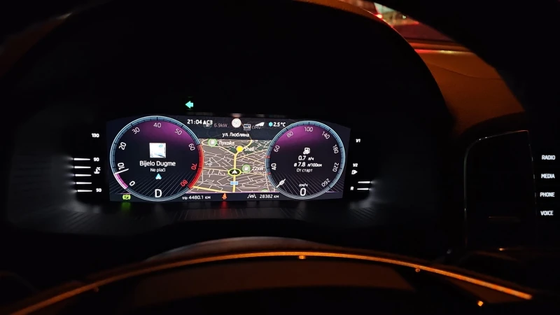 Skoda Karoq 1.5 TSI, снимка 7 - Автомобили и джипове - 53191154