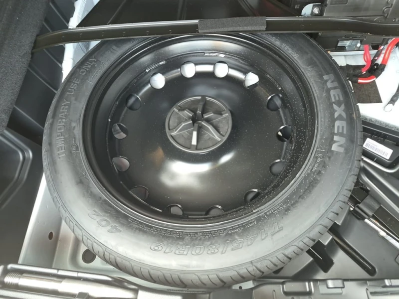 Mercedes-Benz GLC 300 * CARFAX * ПАНОРАМА* ПОДГРЕВИ* , снимка 13 - Автомобили и джипове - 53328301