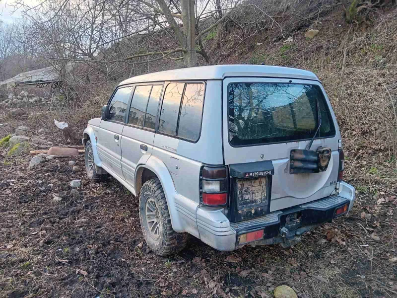 Mitsubishi Pajero GLS 2.5 TDI, снимка 2 - Автомобили и джипове - 53328985