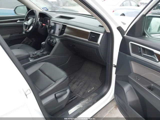 VW Atlas 3.6L V6 SE W/TECHNOLOGY, снимка 7 - Автомобили и джипове - 53570350