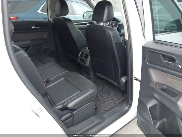 VW Atlas 3.6L V6 SE W/TECHNOLOGY, снимка 8 - Автомобили и джипове - 53570350
