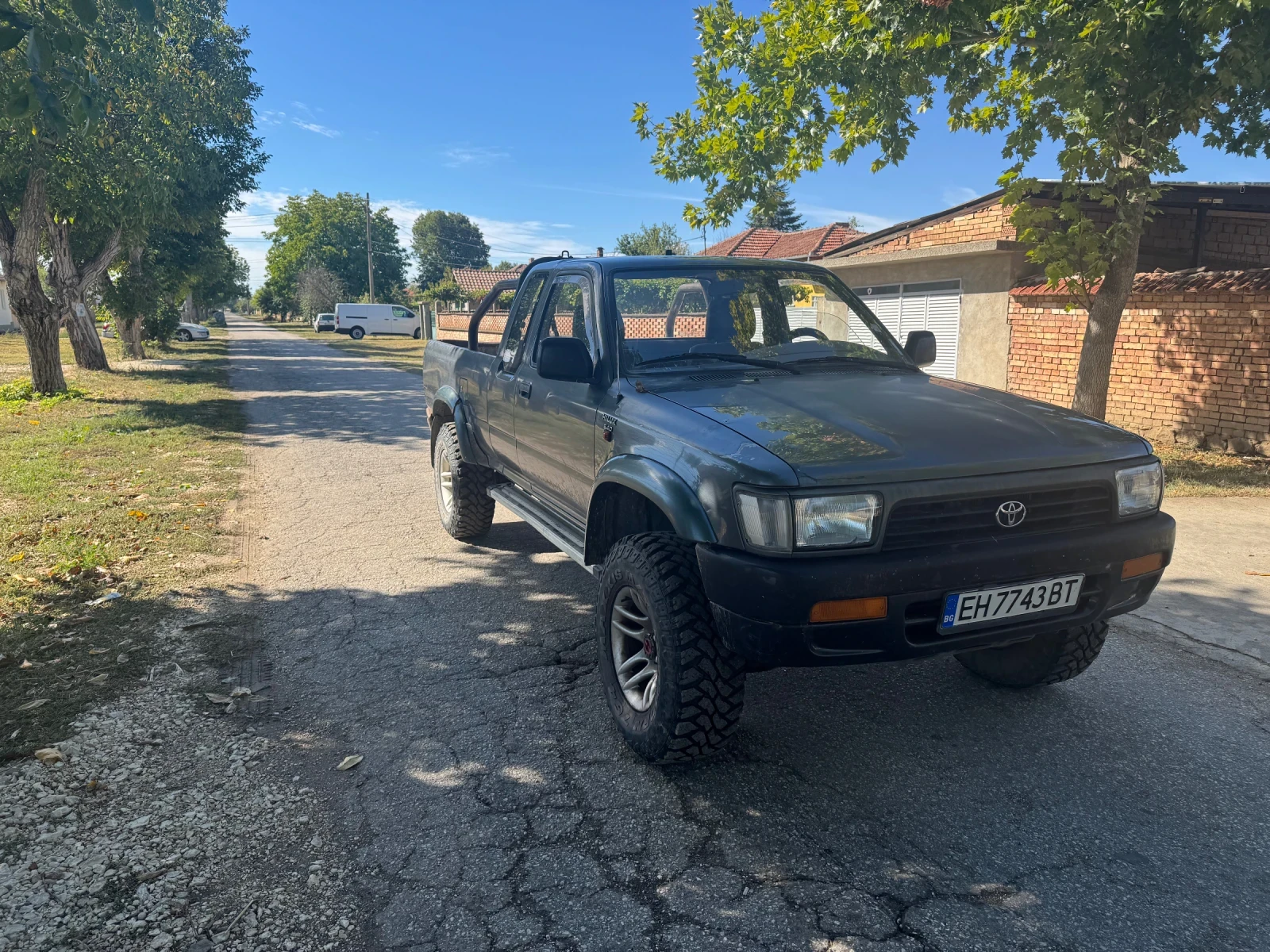 Toyota Hilux 2.4 D, снимка 1