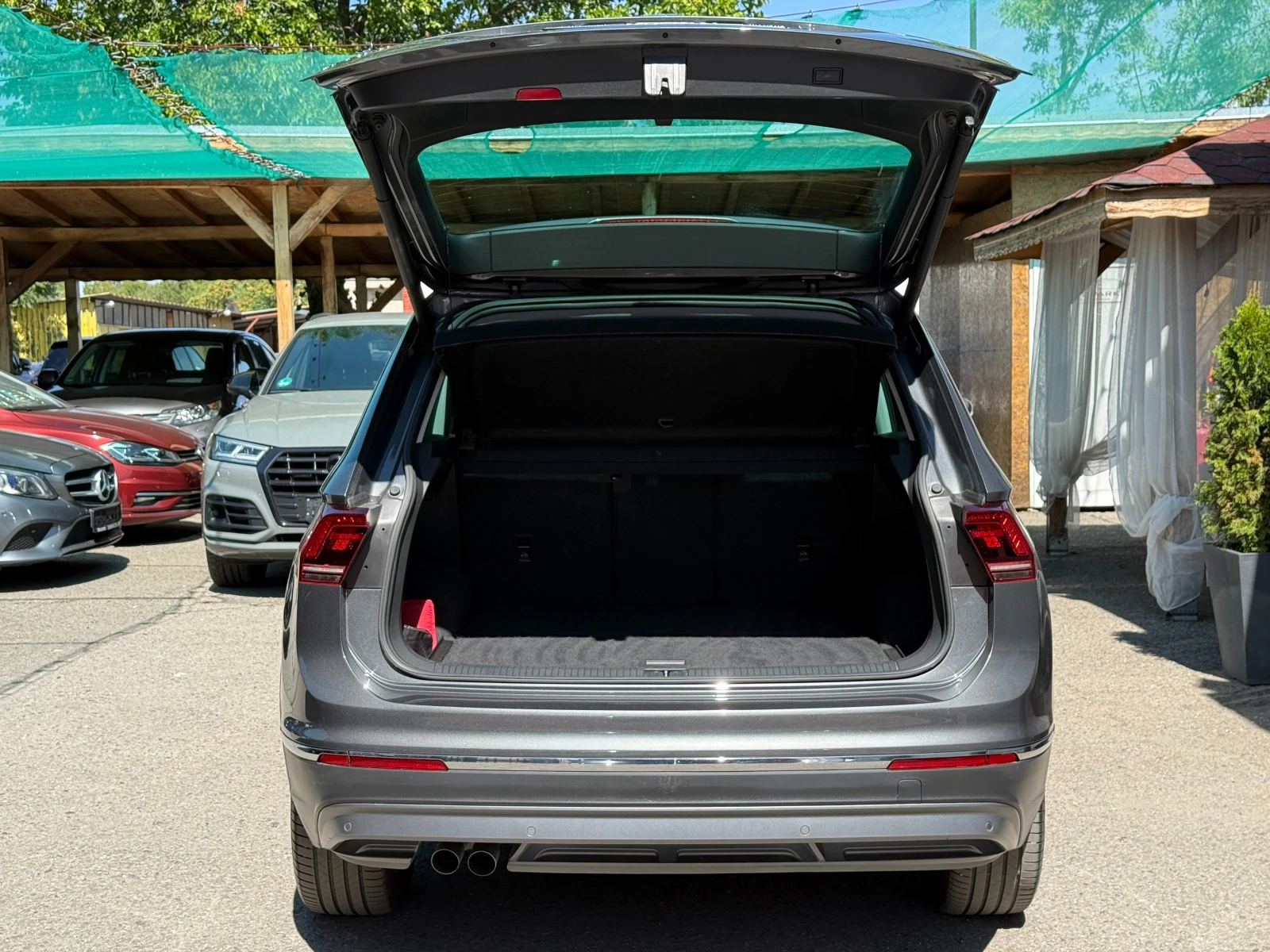 VW Tiguan 2.0TDI* 4x4* СЕРВИЗНА КНИЖКА С ПЪЛНА ИСТОРИЯ В VW - изображение 6