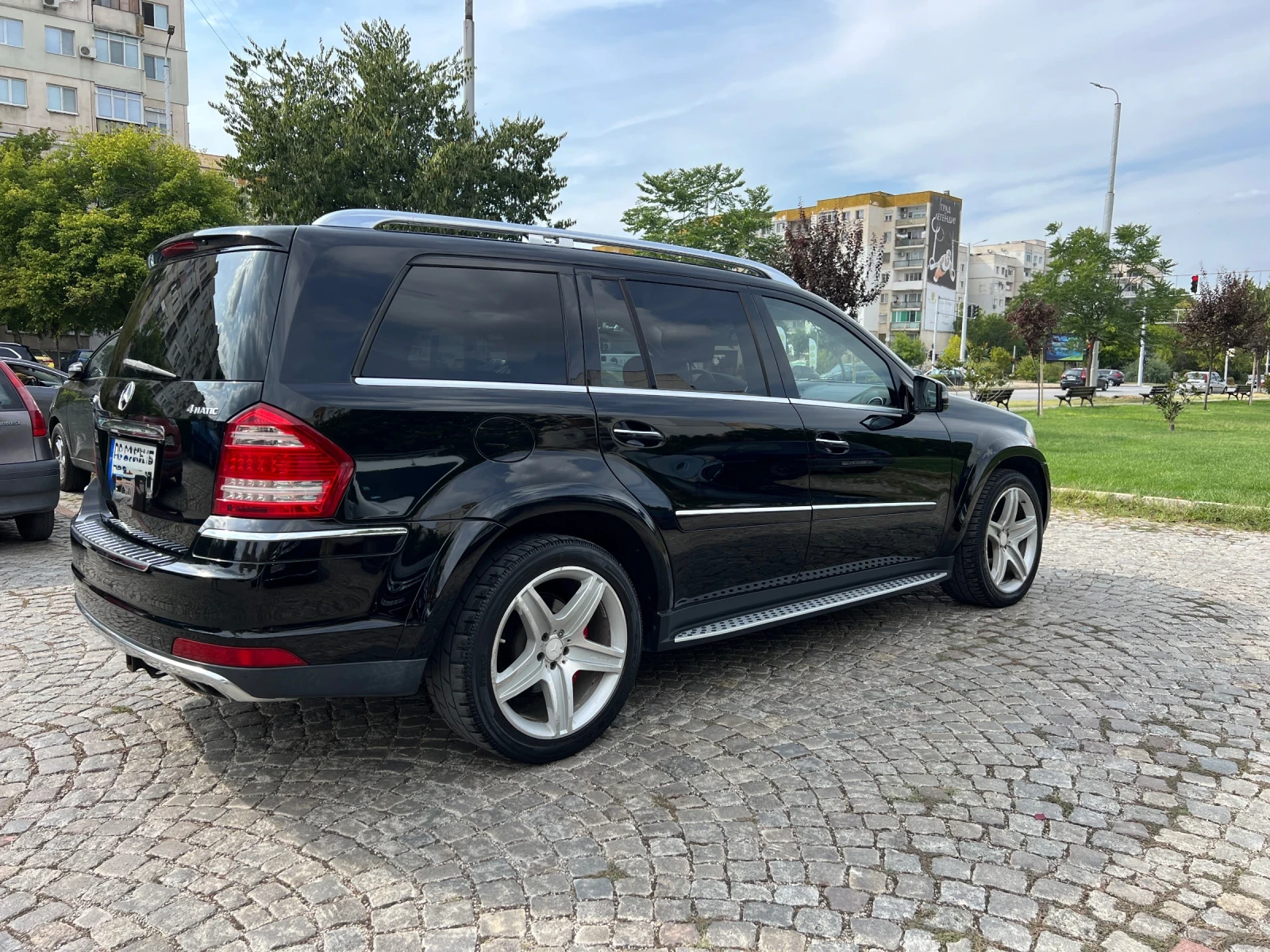Mercedes-Benz GL 500 Facelift Grand Edition 550 - изображение 6