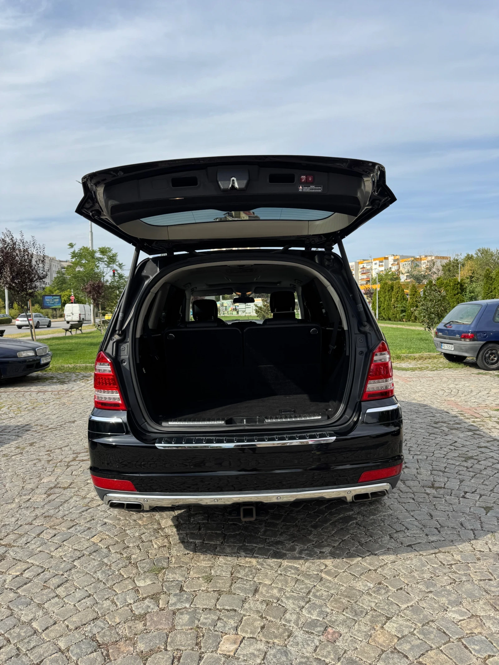 Mercedes-Benz GL 500 Facelift Grand Edition 550 - изображение 9