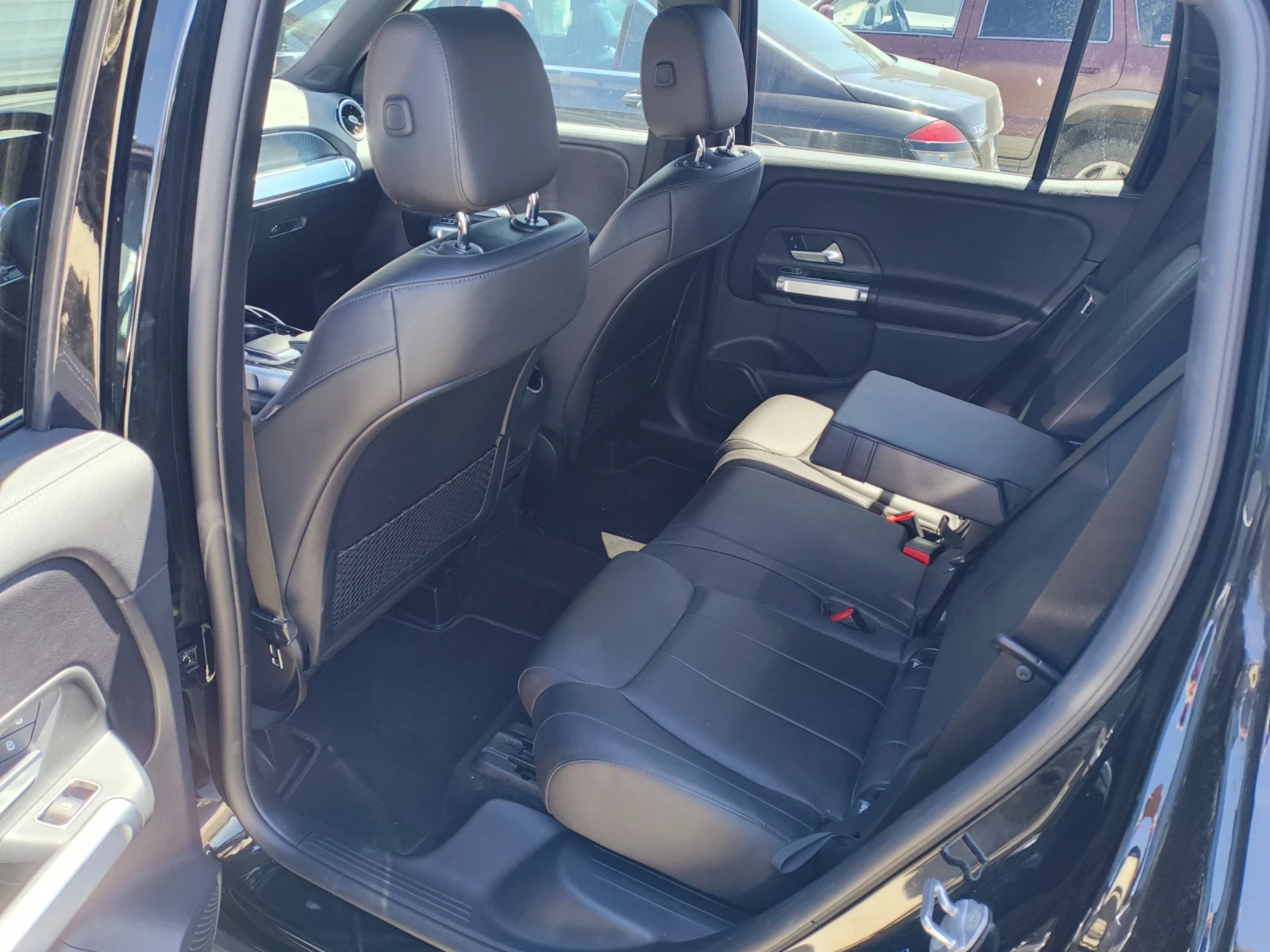 Mercedes-Benz GLB 250 4matic, снимка 9 - Автомобили и джипове - 53969433