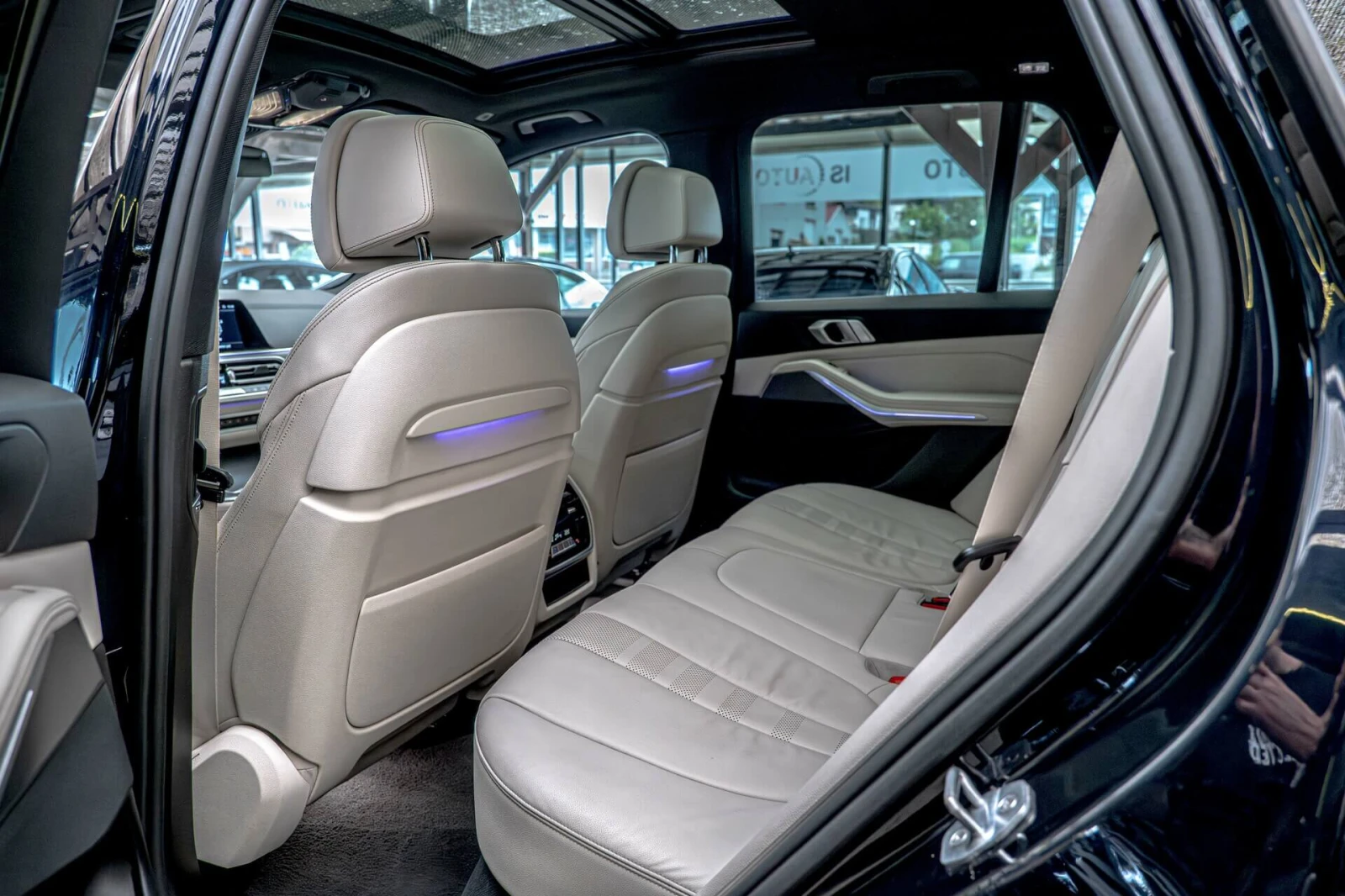 BMW X5 30d/SKY Lounge/Ambient/HuD/M-Aero.Dynamic/Камера 3, снимка 8 - Автомобили и джипове - 54458942