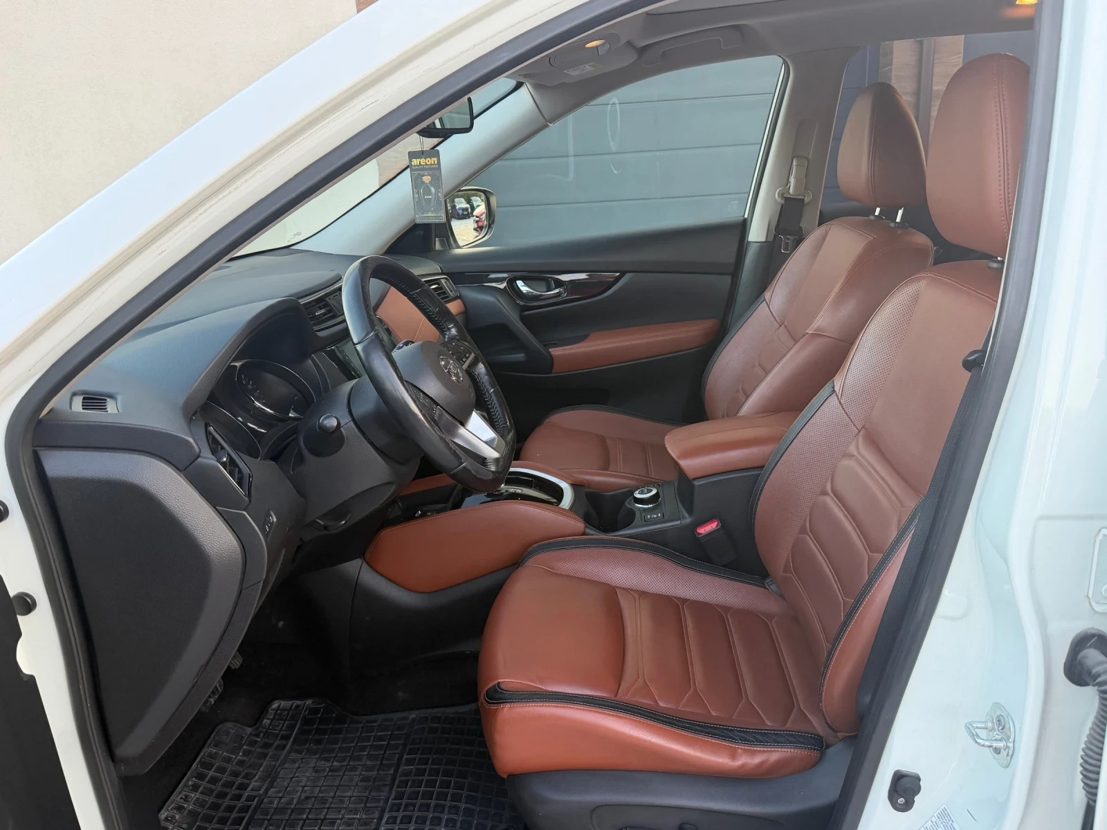 Nissan X-trail 2.0DCI * 4х4 * Aвтоматик * Панорама * Facelift, снимка 8 - Автомобили и джипове - 55401735