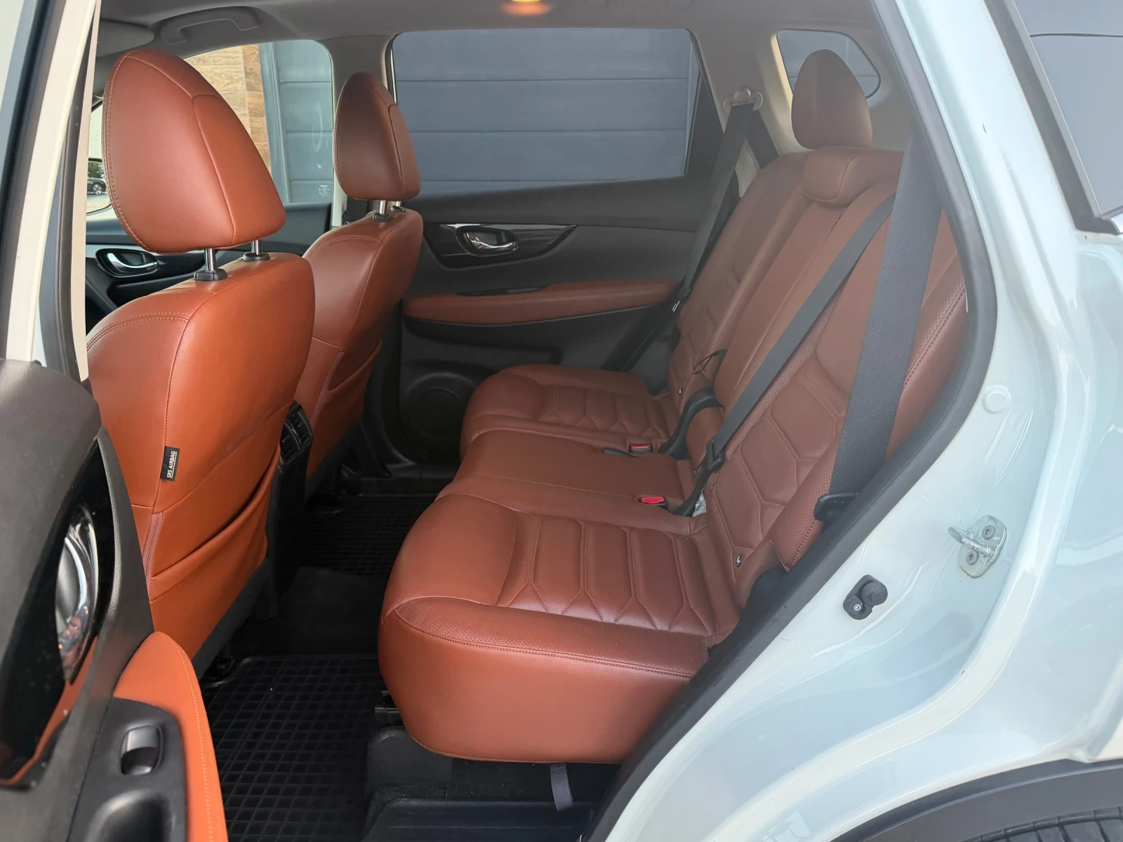 Nissan X-trail 2.0DCI * 4х4 * Aвтоматик * Панорама * Facelift, снимка 11 - Автомобили и джипове - 55401735