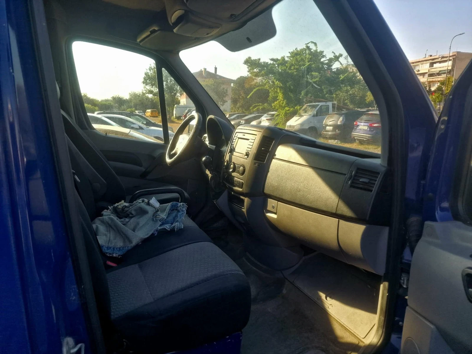 VW Crafter Товарен, снимка 11 - Бусове и автобуси - 55961551