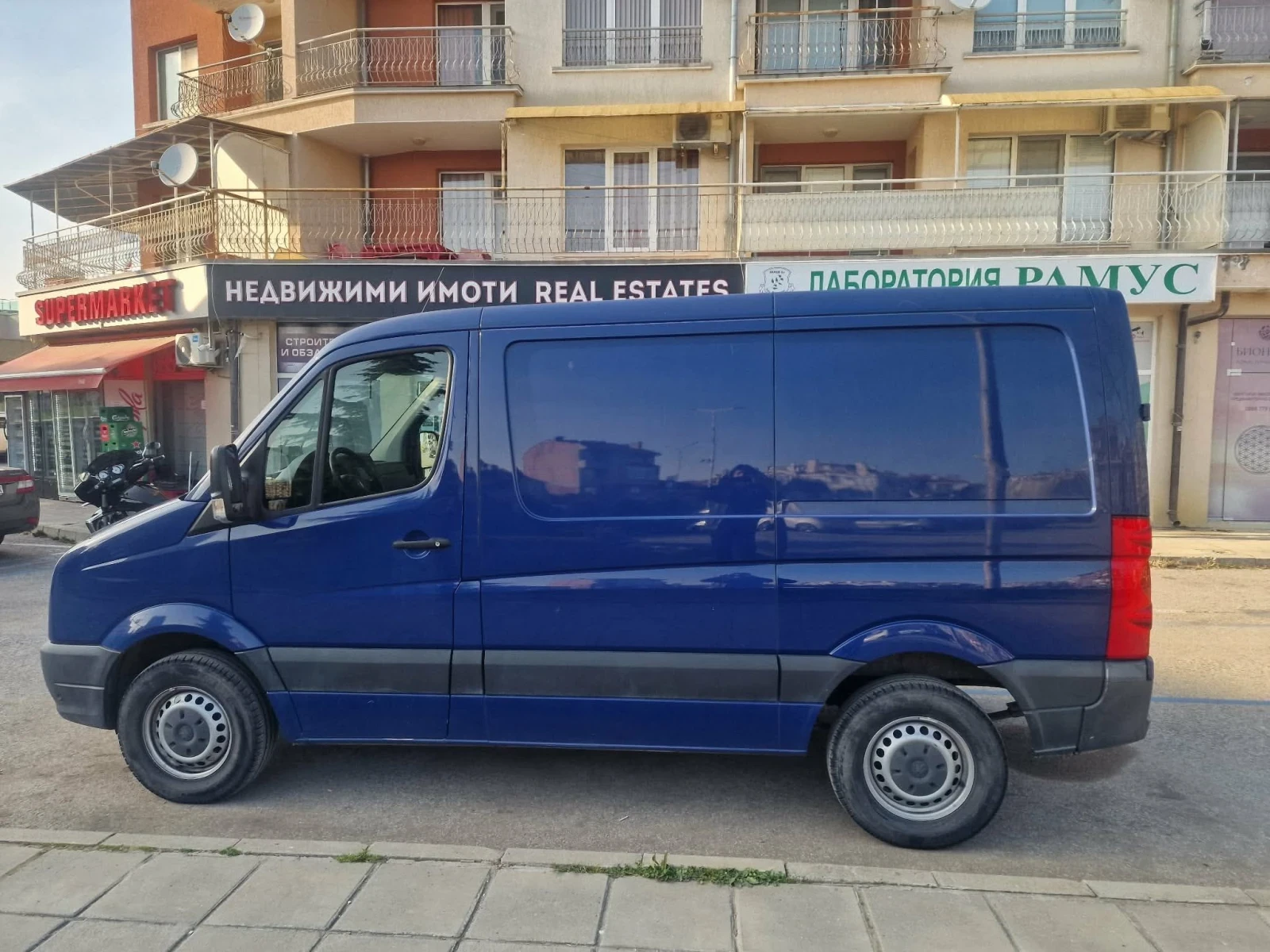VW Crafter Товарен, снимка 5 - Бусове и автобуси - 55961551