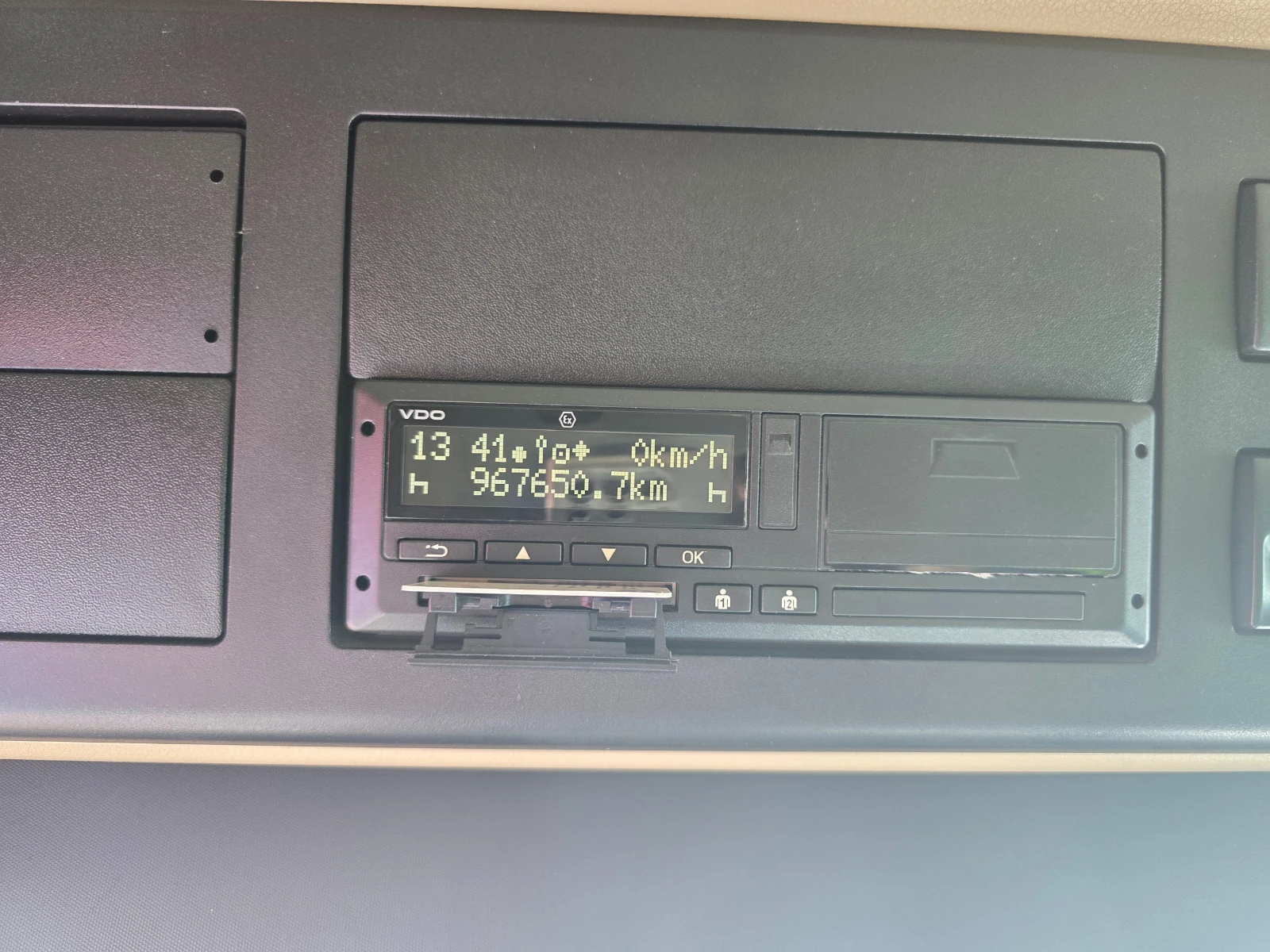 Mercedes-Benz Actros 1845 euro6 450hp, снимка 14 - Камиони - 54314398