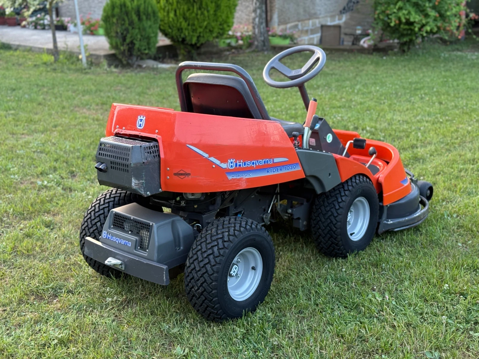Сенокосачка Друга марка Husqvarna Rider 1030, снимка 3 - Селскостопанска техника - 55044216