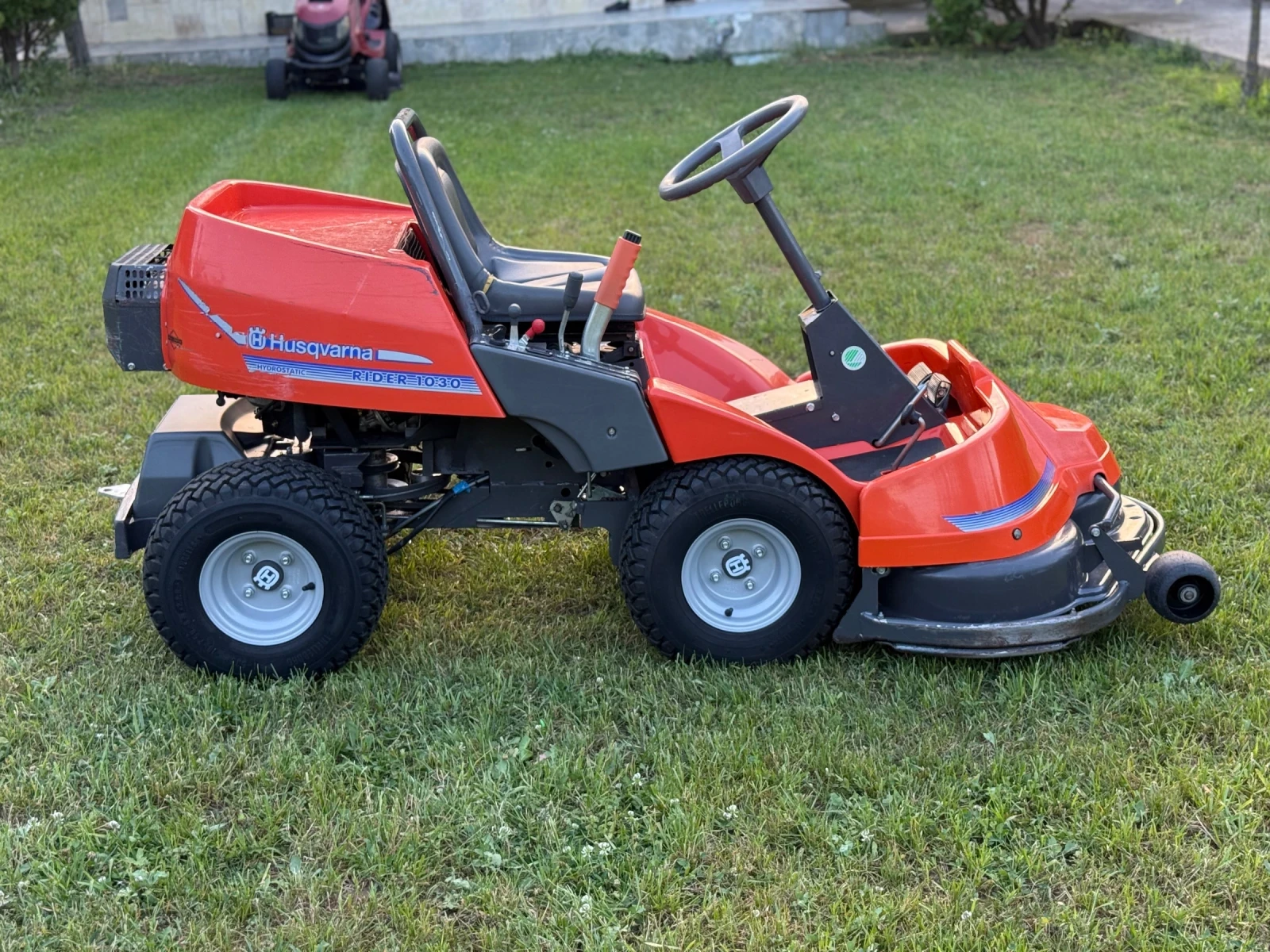 Сенокосачка Друга марка Husqvarna Rider 1030, снимка 2 - Селскостопанска техника - 55044216