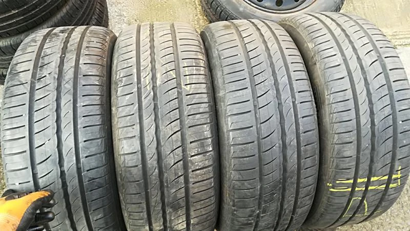 Гуми Летни 215/50R17, снимка 1 - Гуми и джанти - 25323712