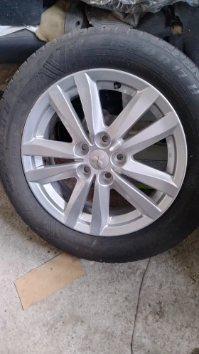        215/60R17  Mitsubishi ASX