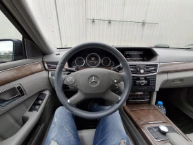 Mercedes-Benz E 220 NAVI Панорама Подгреви Автопилот Обслужен, снимка 9