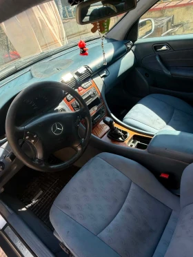 Mercedes-Benz 220 C220, снимка 5