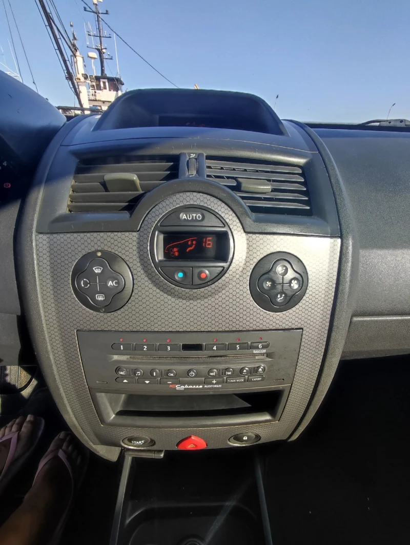 Renault Megane, снимка 4 - Автомобили и джипове - 47645518