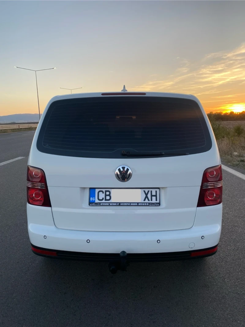 VW Touran 1.9tdi 105к.с., снимка 6 - Автомобили и джипове - 47926635