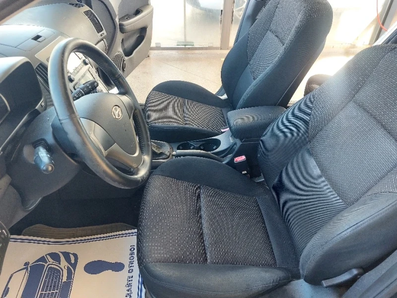 Hyundai I30 1.6 дизел , снимка 12 - Автомобили и джипове - 48111492