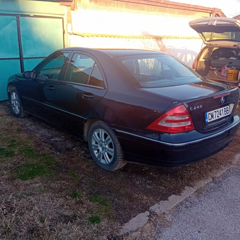 Mercedes-Benz C 240, снимка 3 - Автомобили и джипове - 48524301