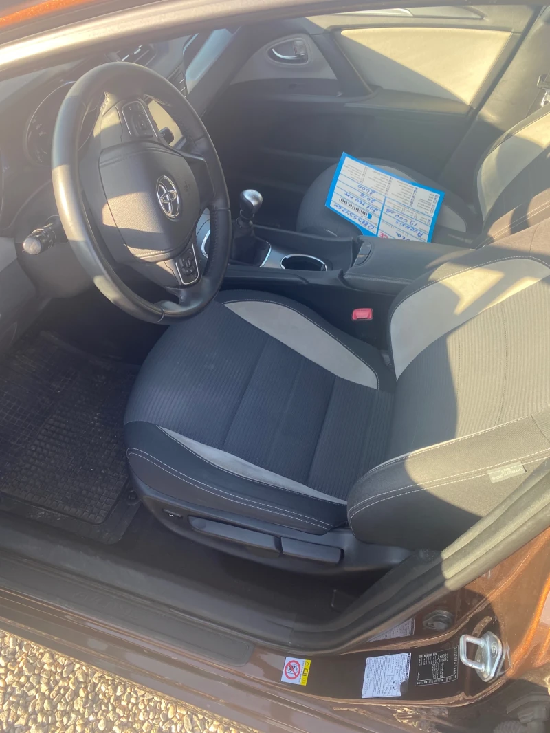 Toyota Avensis 2.0 D, снимка 10 - Автомобили и джипове - 51063074