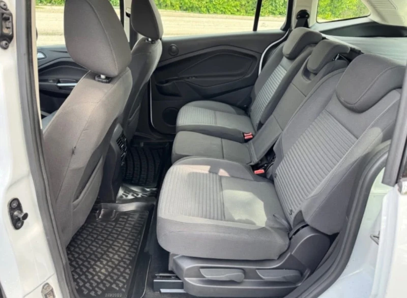 Ford Grand C-Max 1.5 TDCI 120 к.с, снимка 9 - Автомобили и джипове - 52431234