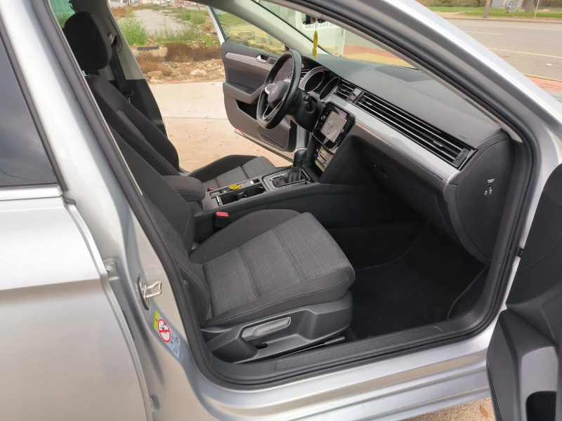 VW Passat 2.0d-Navi-Automat-Euro-6D, снимка 17 - Автомобили и джипове - 52561253