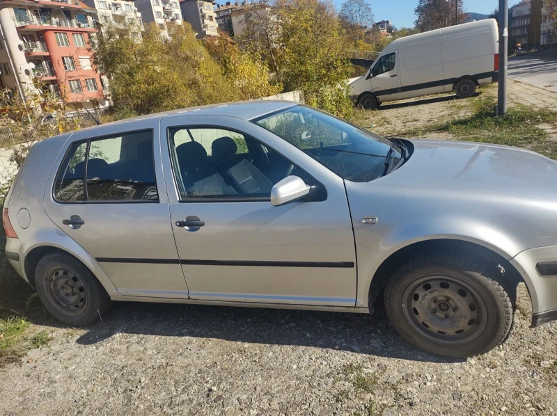 VW Golf, снимка 2 - Автомобили и джипове - 52793552