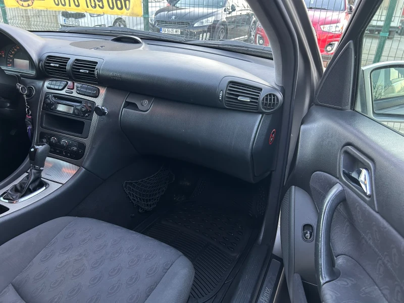 Mercedes-Benz C 220, снимка 10 - Автомобили и джипове - 53115277
