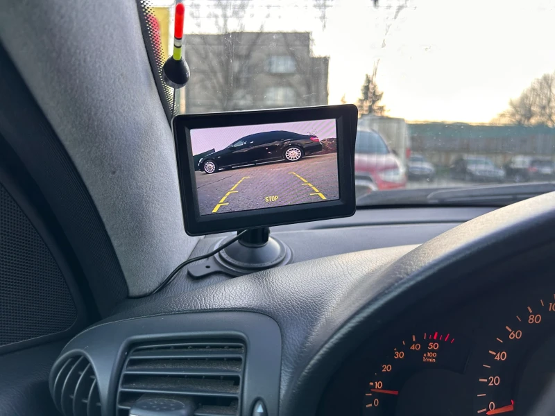 Mercedes-Benz C 220, снимка 15 - Автомобили и джипове - 53115277