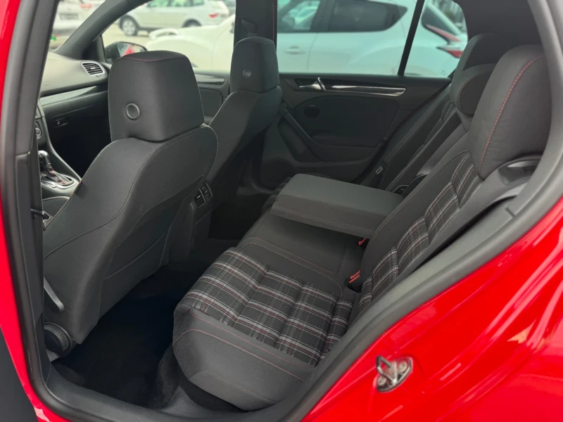 VW Golf 2.0tfsi GTI, снимка 9 - Автомобили и джипове - 53118799