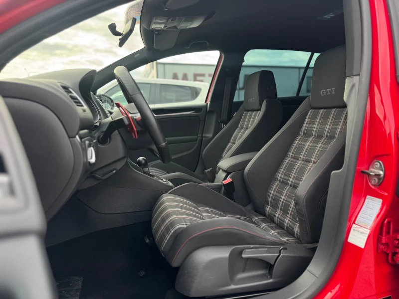 VW Golf 2.0tfsi GTI, снимка 8 - Автомобили и джипове - 53118799