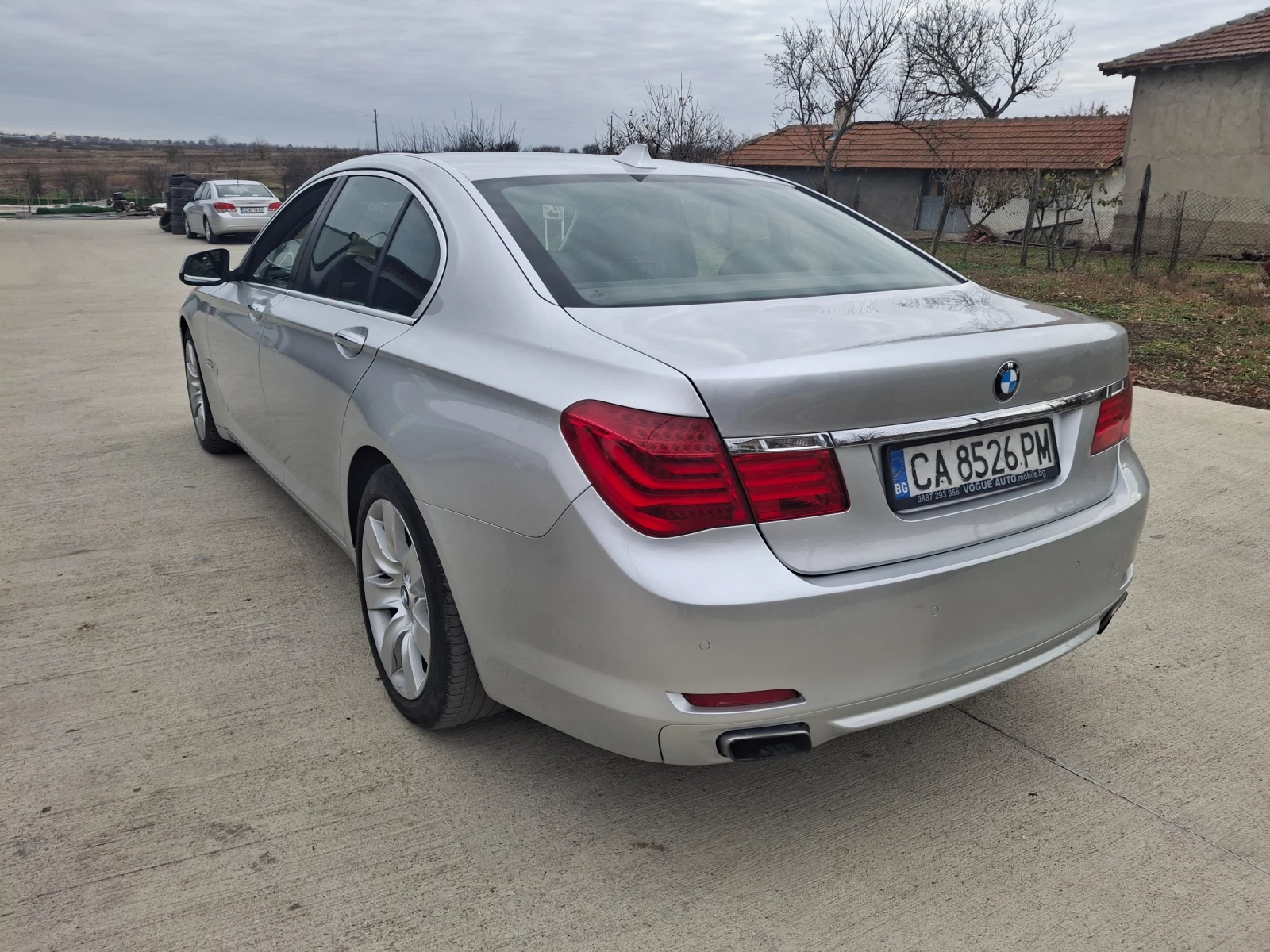 BMW 750 V8 450к.с - изображение 8