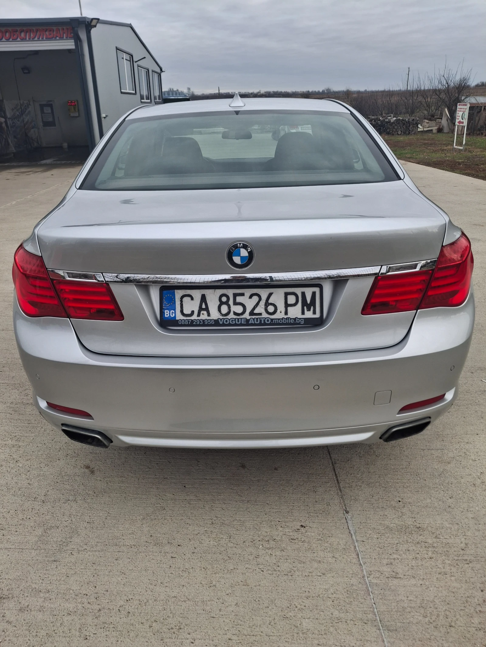 BMW 750 V8 450к.с - изображение 6