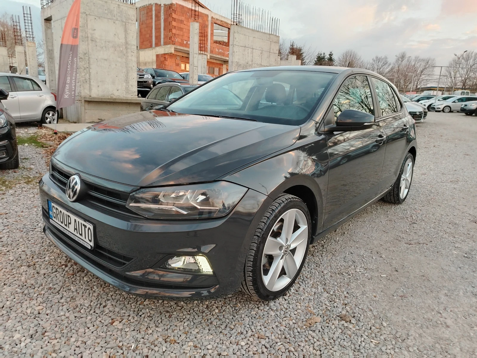 VW Polo 1.6tdi-90к.с!!!EURO 6B/ДИСТРОНИК/АВТОПИЛОТ!!!  - изображение 3