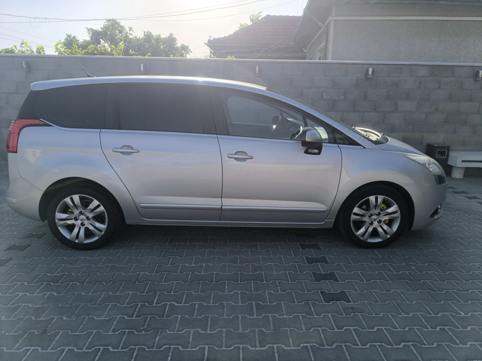 Peugeot 5008  - изображение 6