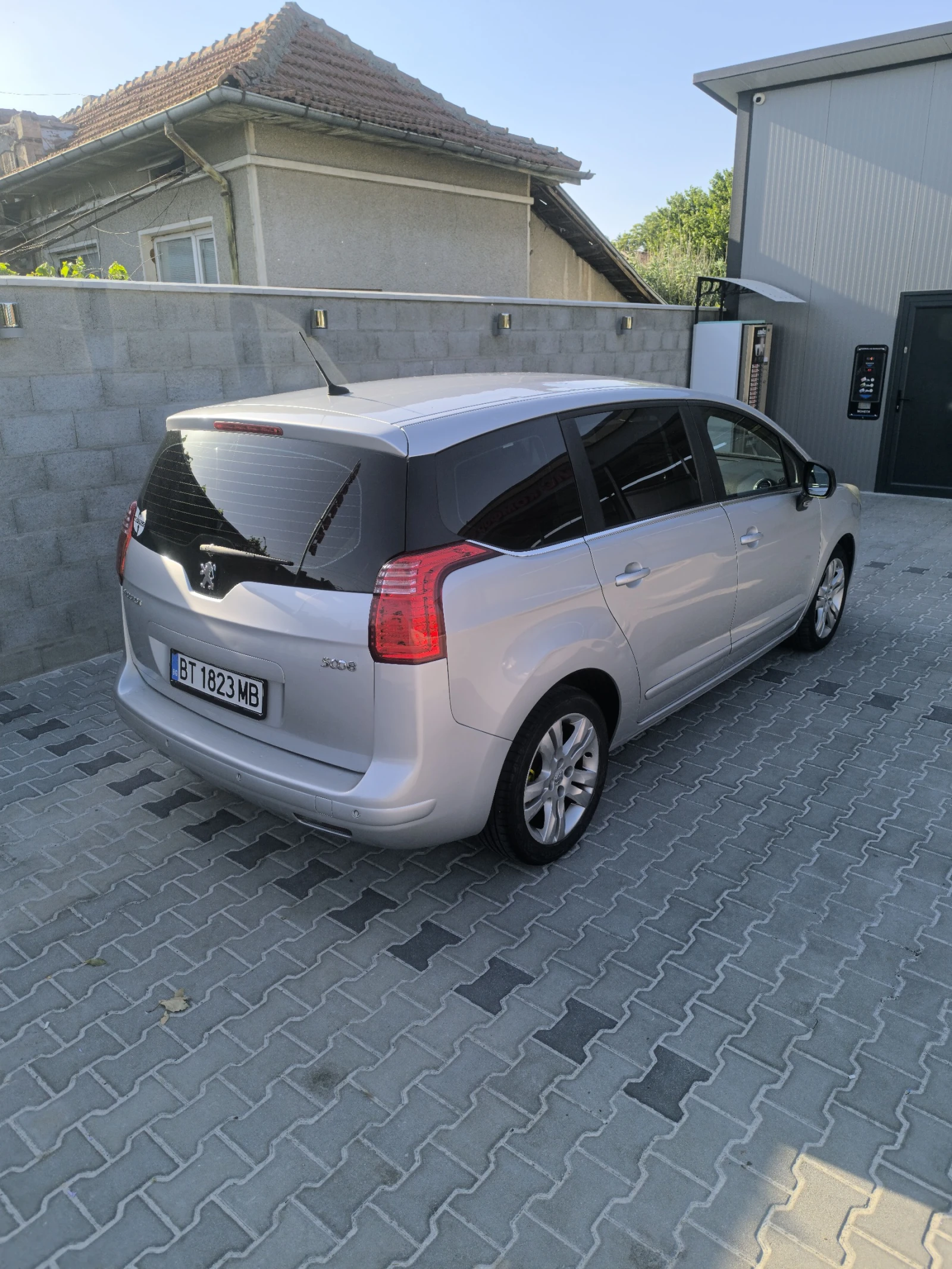 Peugeot 5008  - изображение 8
