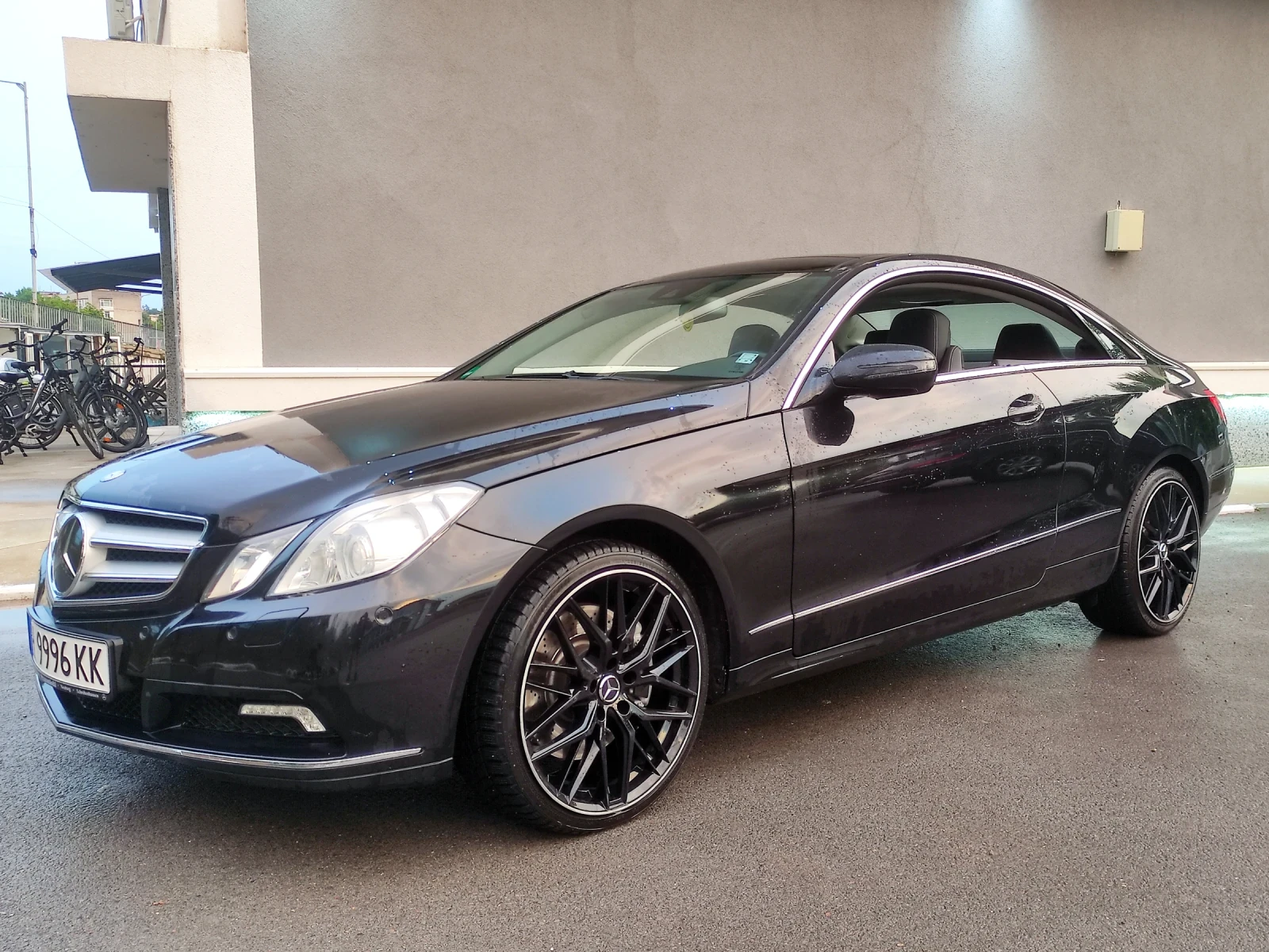 Mercedes-Benz E 500 388коня V8 FULL * DISTRONIC* NAVI * KEYLESS* PANOR - изображение 2