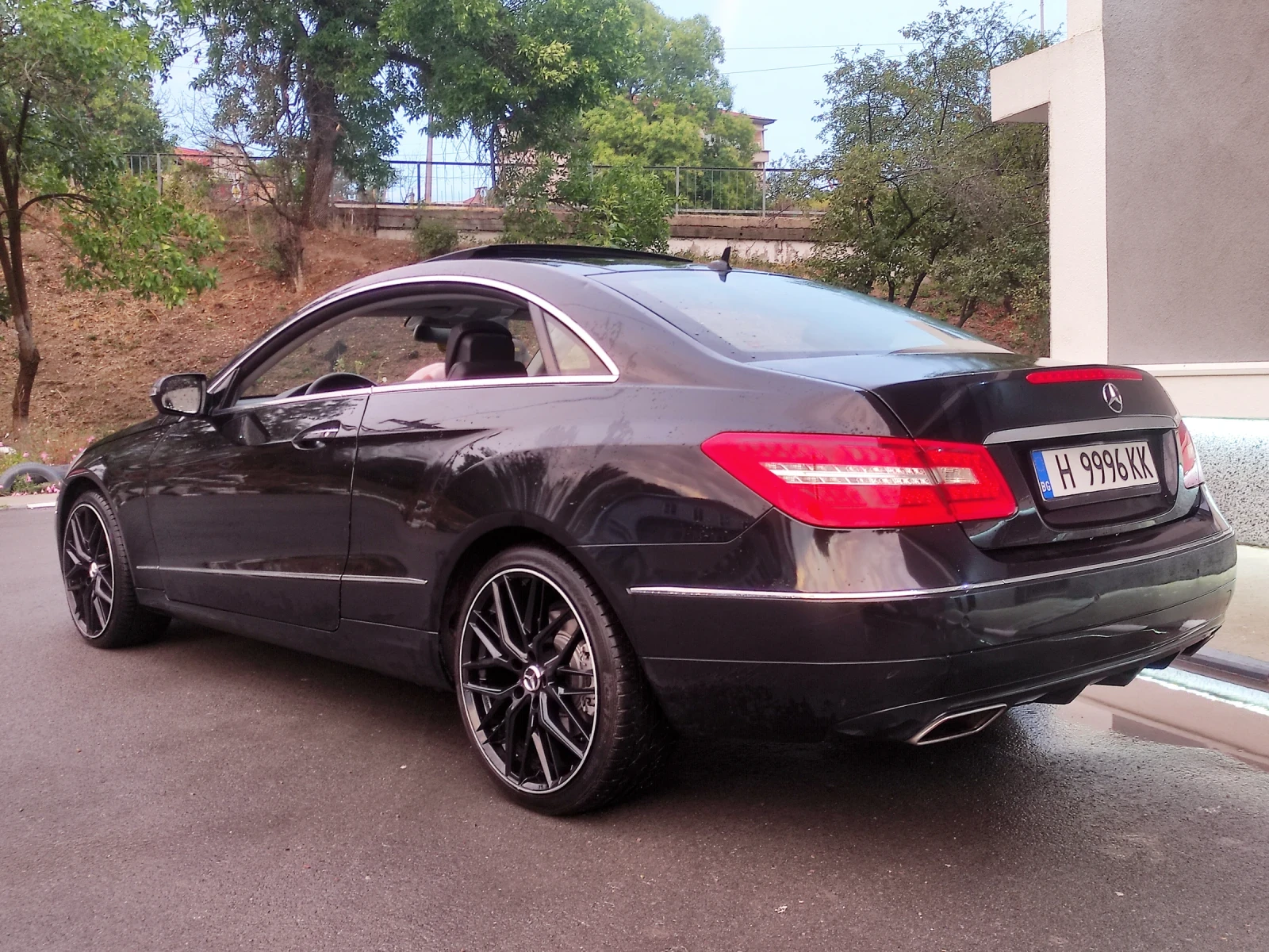 Mercedes-Benz E 500 388коня V8 FULL * DISTRONIC* NAVI * KEYLESS* PANOR - изображение 6