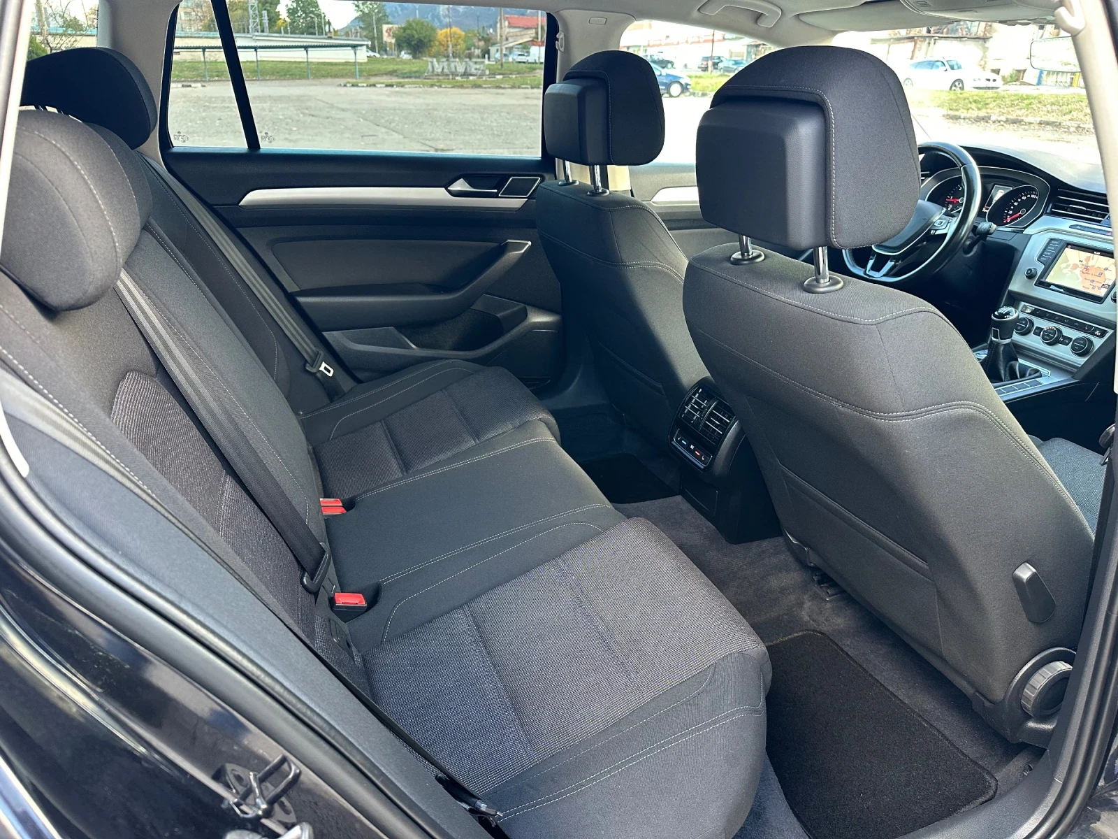 VW Passat 1.6TDI | Mobile.bg   13