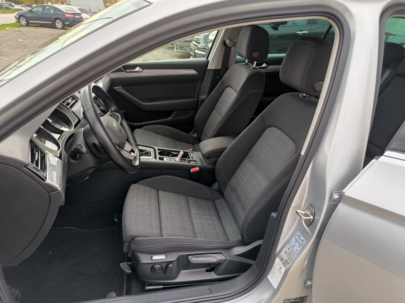 VW Passat 2.0d-Navi-Automat-Euro-6D | Mobile.bg   15