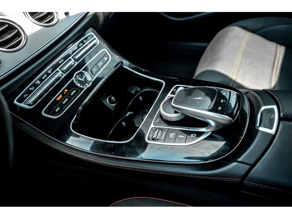 Mercedes-Benz E 43 AMG * * CARFAX * * АВТО КРЕДИТ * *  - изображение 7