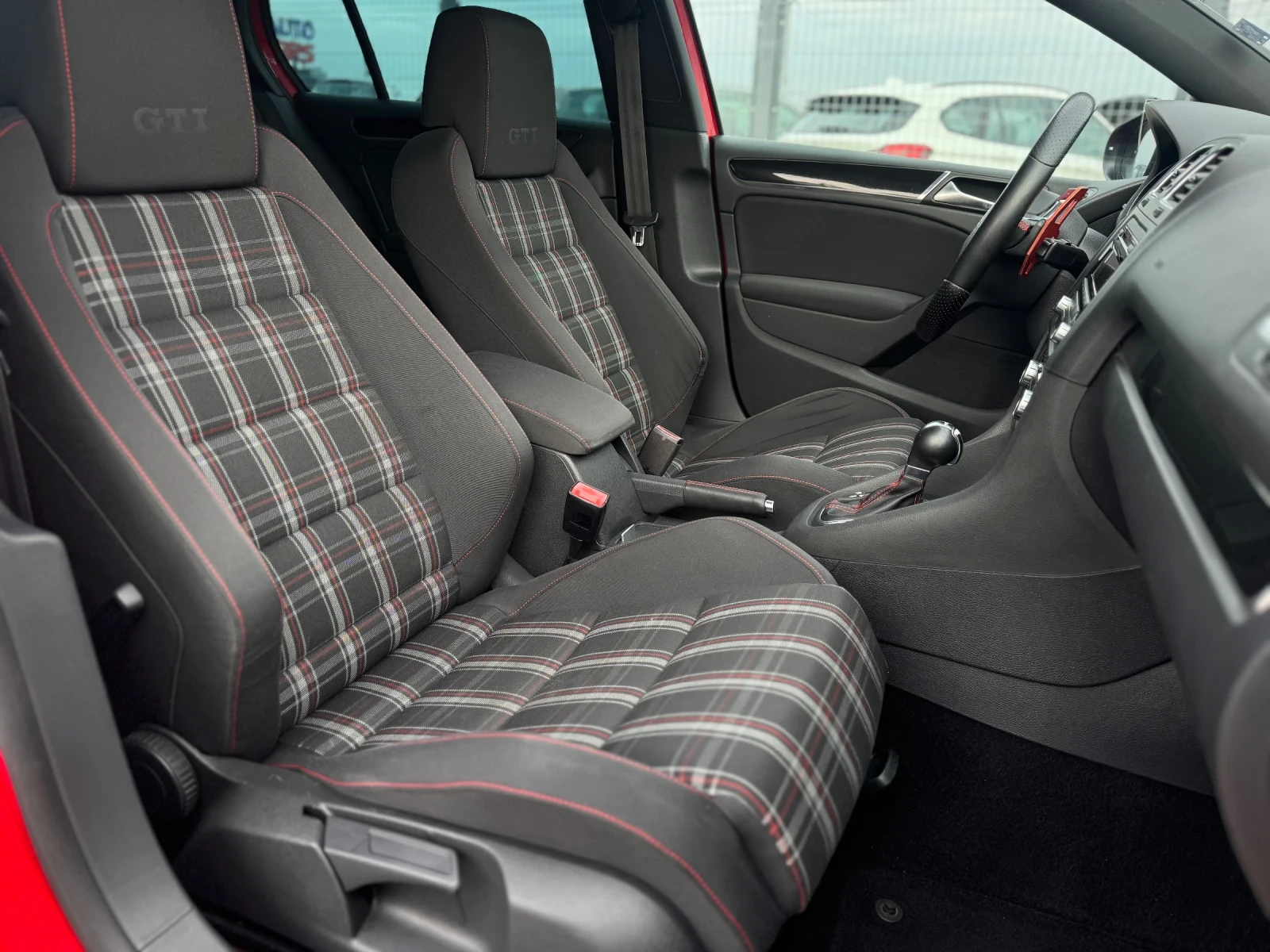 VW Golf 2.0tfsi GTI | Mobile.bg � ����������� 12