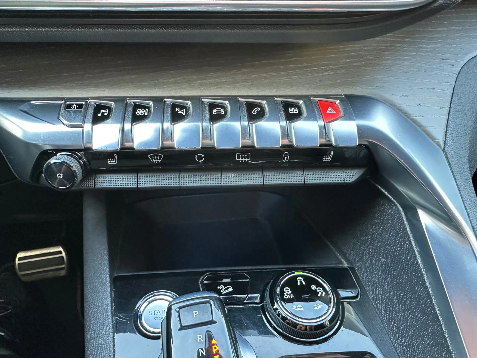 Peugeot 3008 2.0 BLUE HDI GT, снимка 14 - Автомобили и джипове - 53772485