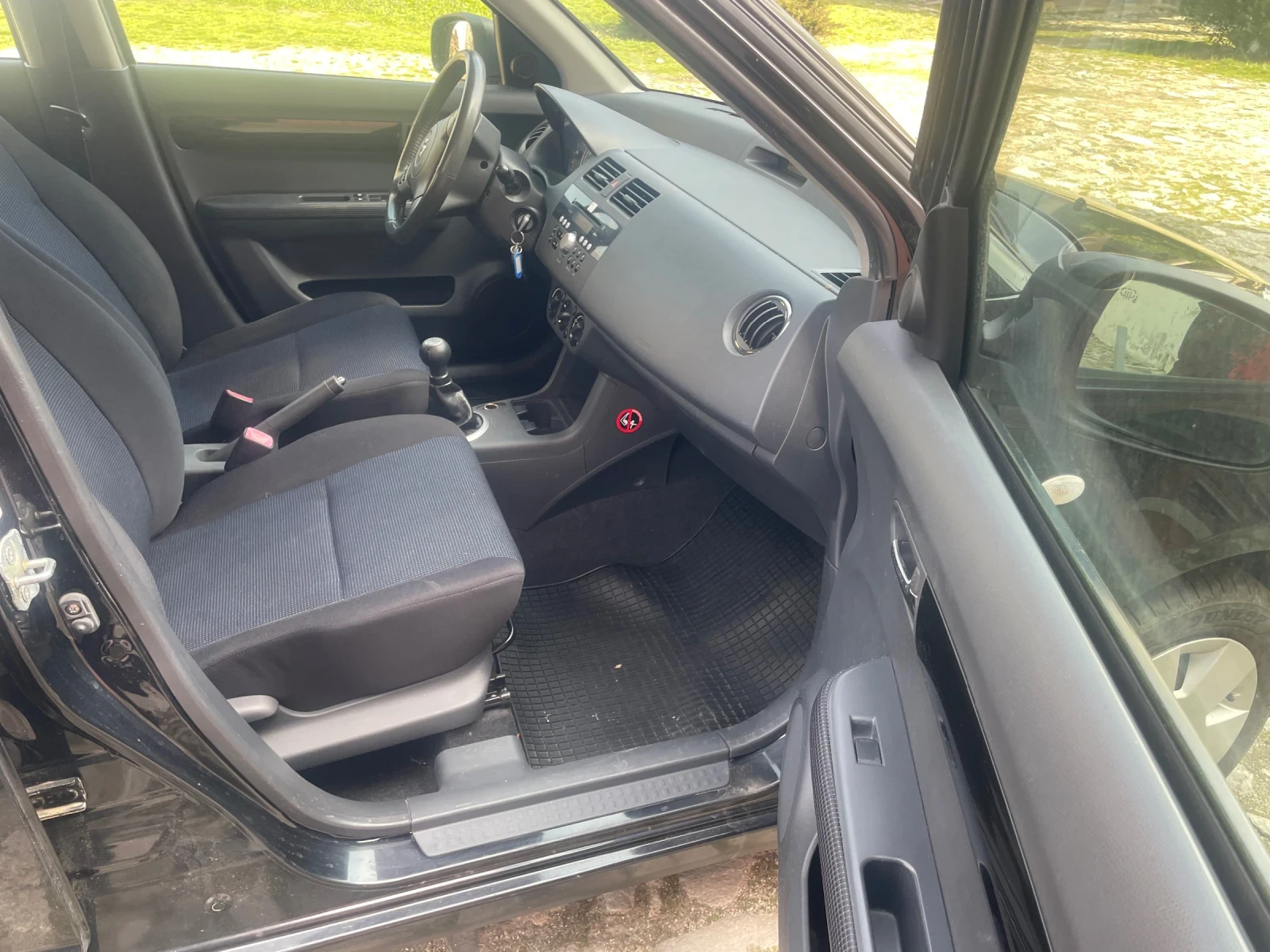 Suzuki Swift 1.3i , 92ks, 4X4 , KLIMATIK , снимка 11 - Автомобили и джипове - 53779220