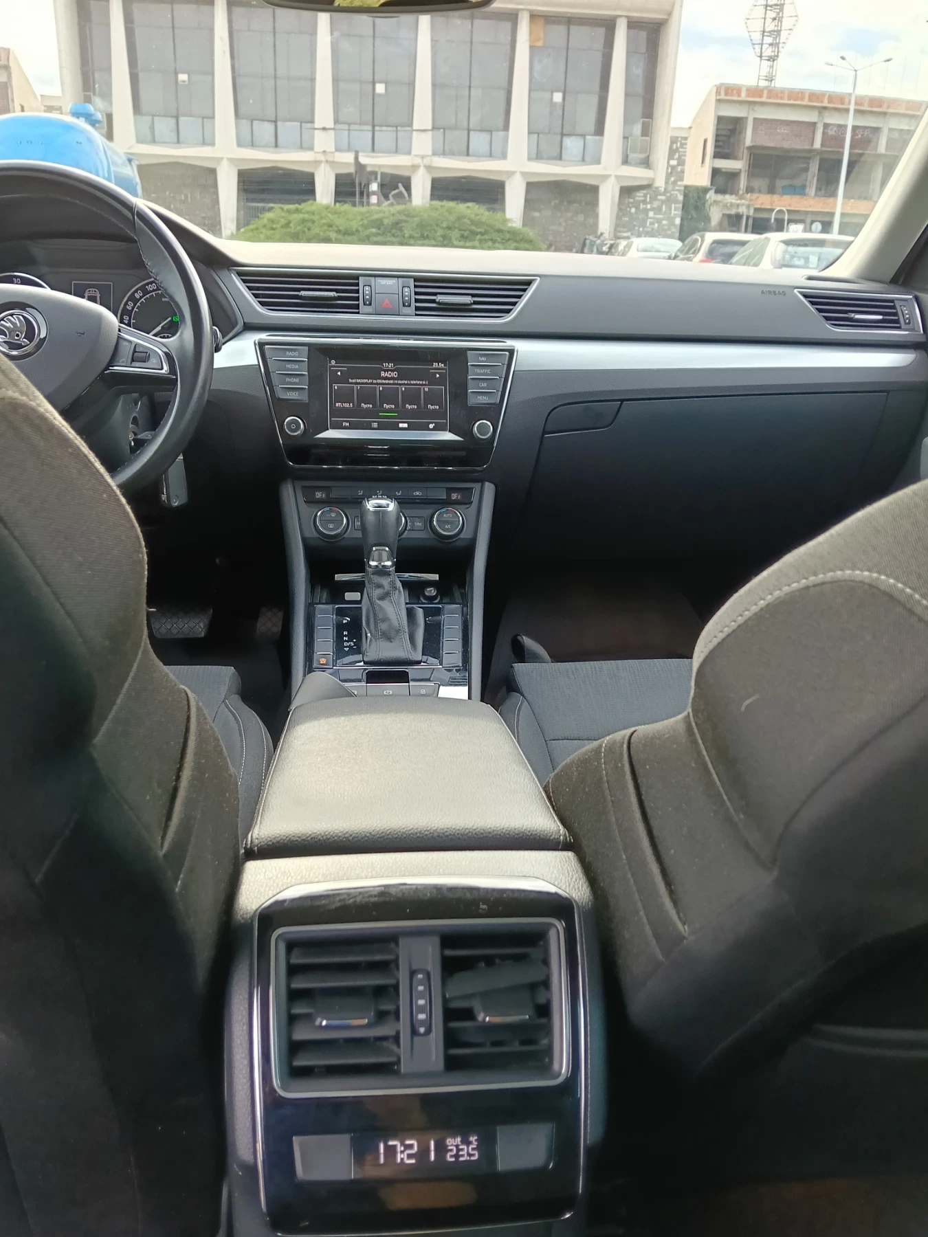 Skoda Superb, снимка 16 - Автомобили и джипове - 54127119