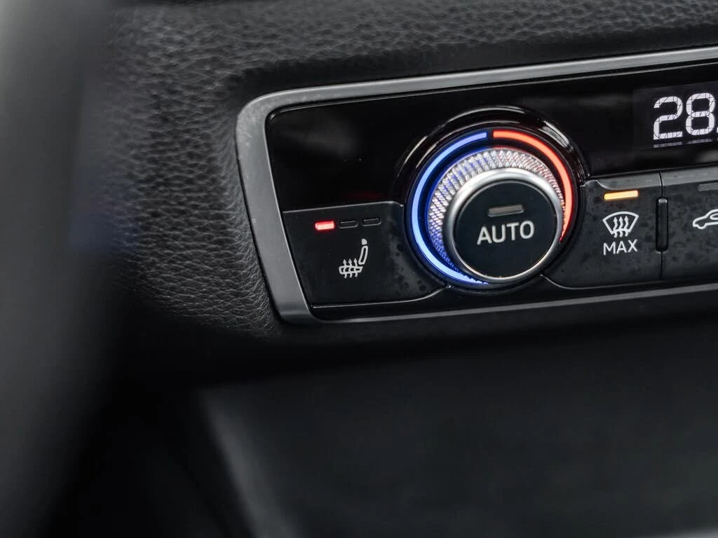 Audi A3 e-tron* Prestige* АвтоКредит* (ЦЕНА ДО БГ), снимка 14 - Автомобили и джипове - 54128183