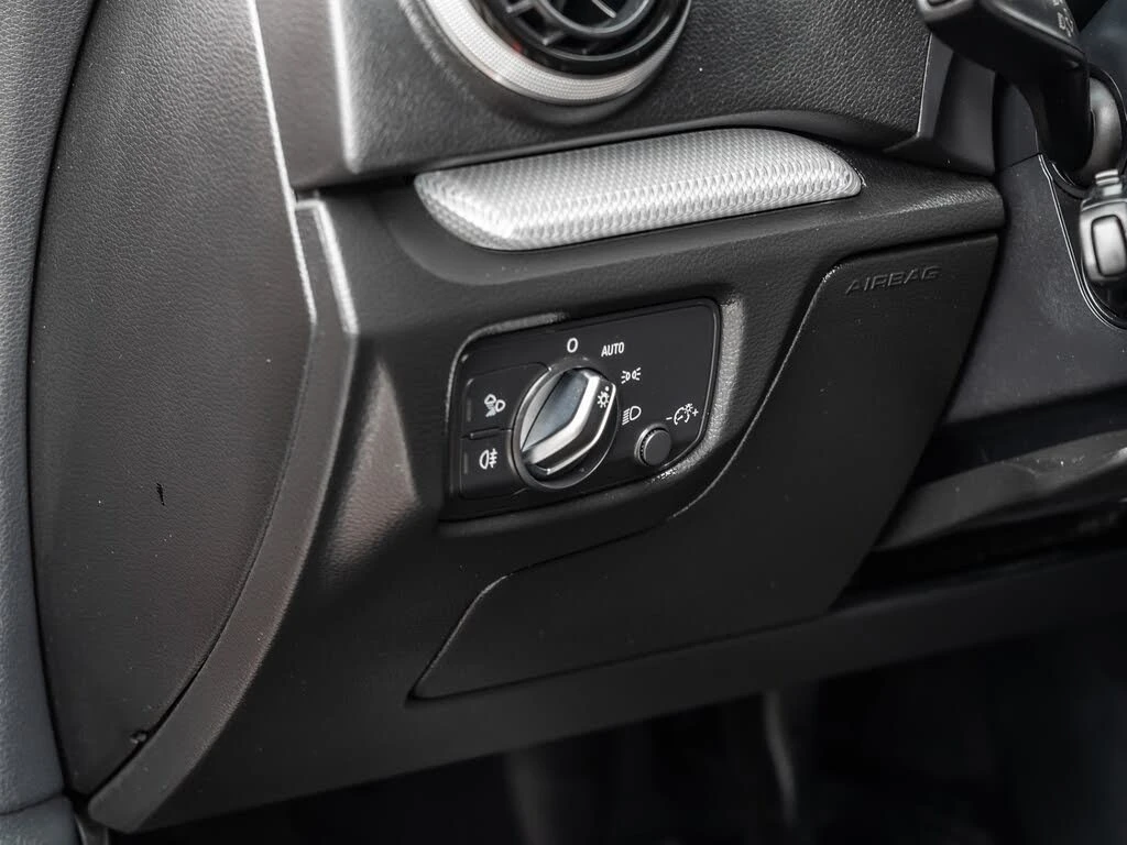 Audi A3 e-tron* Prestige* АвтоКредит* (ЦЕНА ДО БГ), снимка 10 - Автомобили и джипове - 54128183